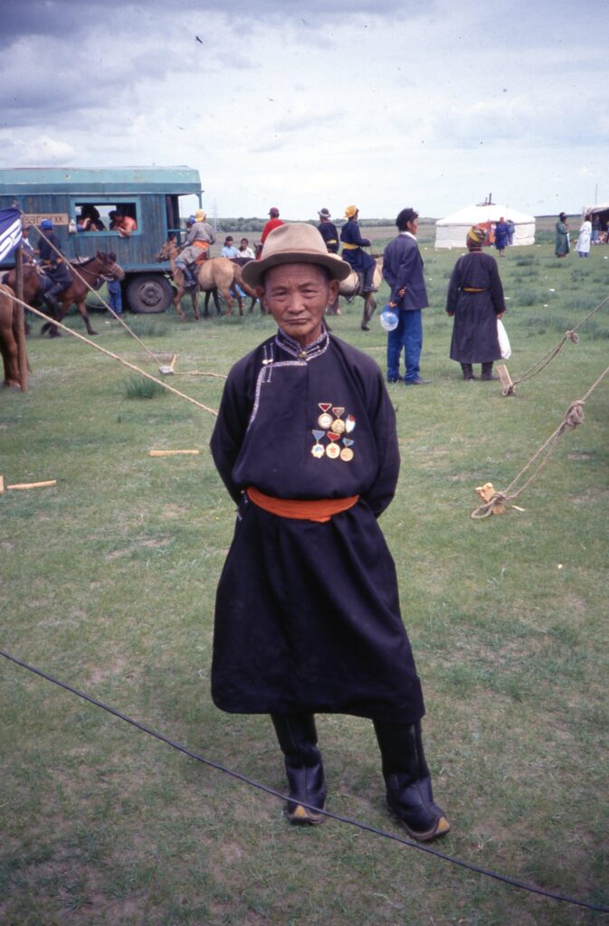 Tijdens het Nadam Festival - een trotse veteraan